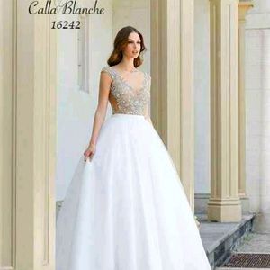 Calla blanche Carrie wedding dress (style 16242)